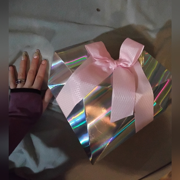 Holographic Heart-Shaped Storage Box with Pink Ribbon - Picture 3 of 3